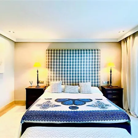 아파트 Superior 3 Bedroom Center Close To