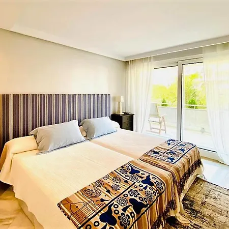 아파트 Superior 3 Bedroom Center Close To