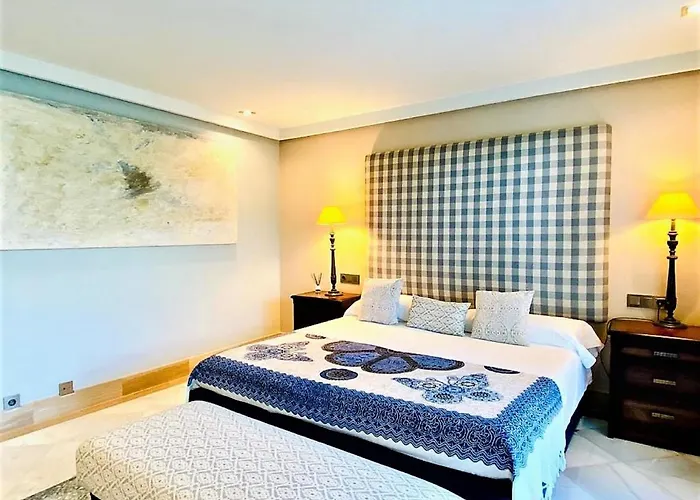 Superior 3 Bedroom Center Close To Apartamento Marbella